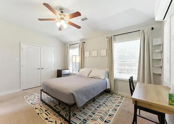 Cozy Mins To Jps, Medical City, Historic District, Zoo, Water Garden Fort Worth
