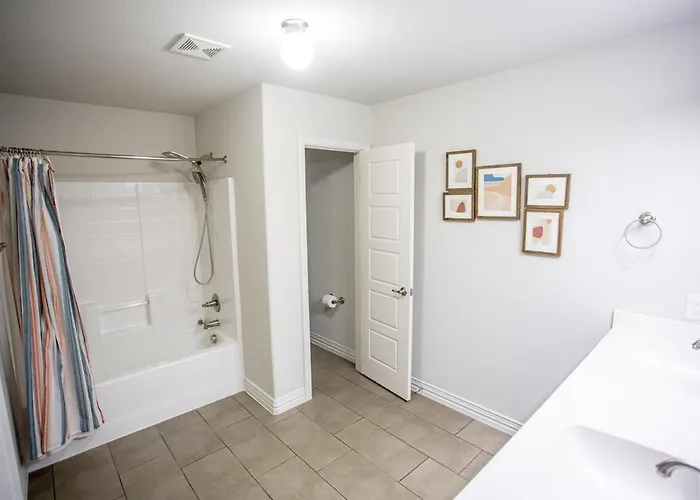Cozy Mins To Jps, Medical City, Historic District, Zoo, Water Garden Fort Worth